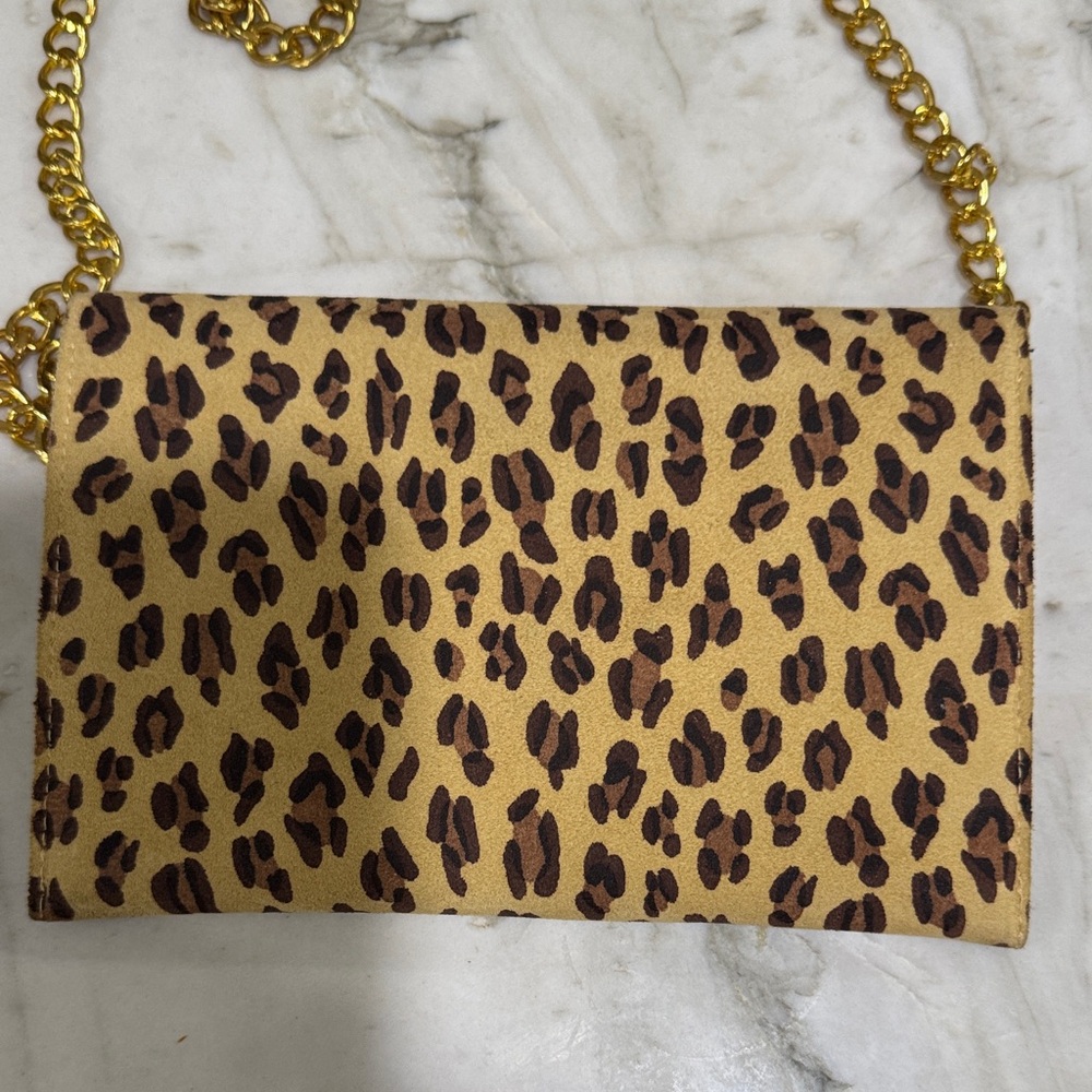 JJ Winters Leopard Print Crossbody Bag with Gold Chain - Picture 6 of 10